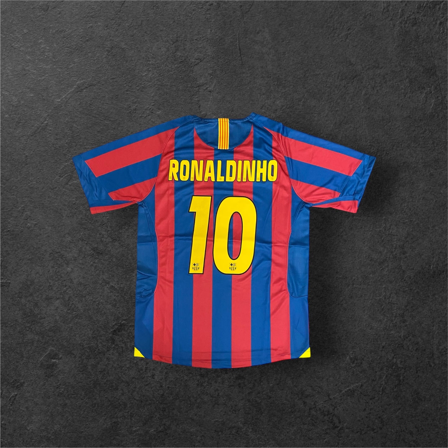 2005-2006 FC Barcelona Ronaldinho - Home Jersey